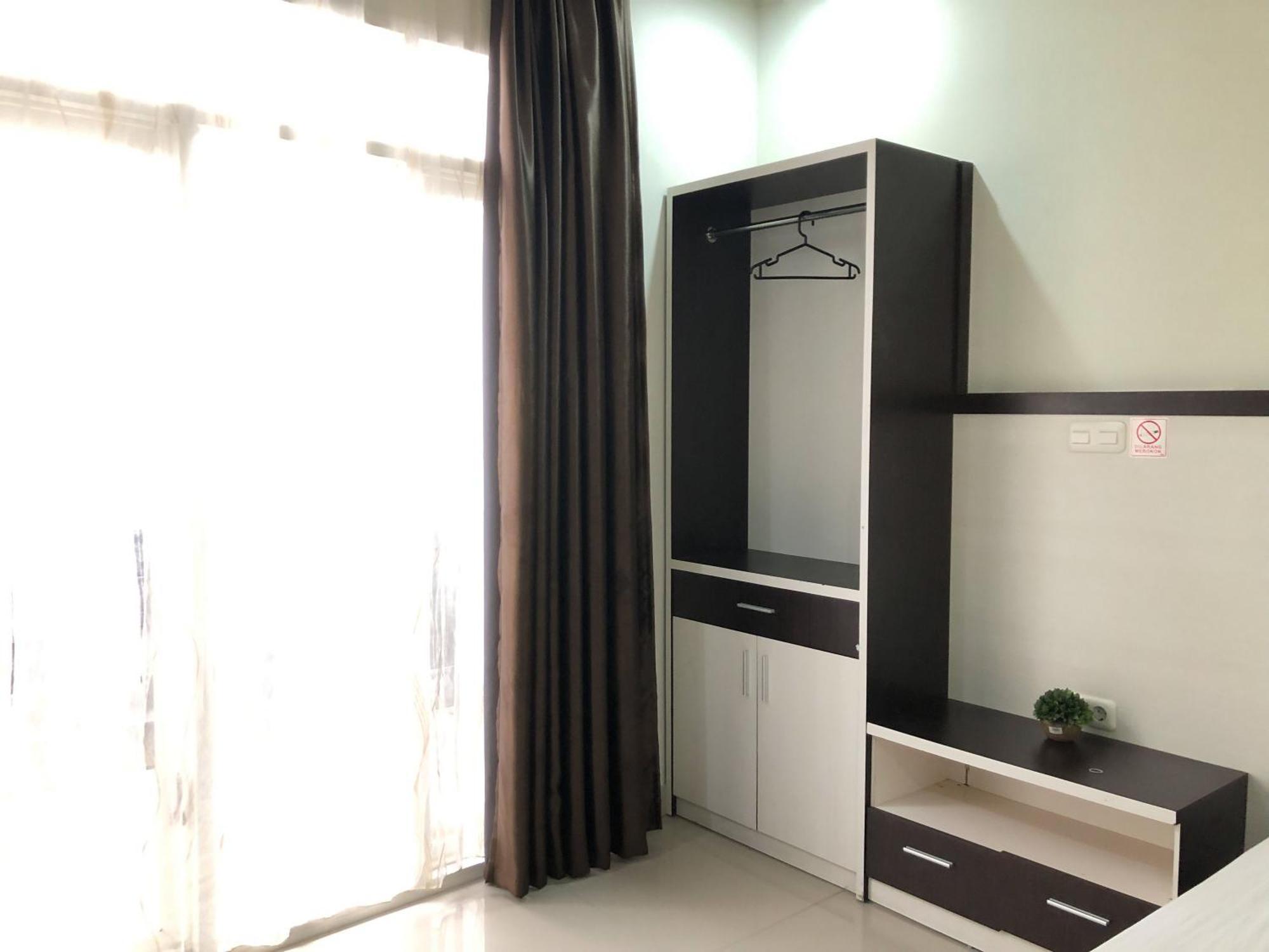 Reddooz Plus At Ininnawa Homestay Syariah Palu Exterior photo