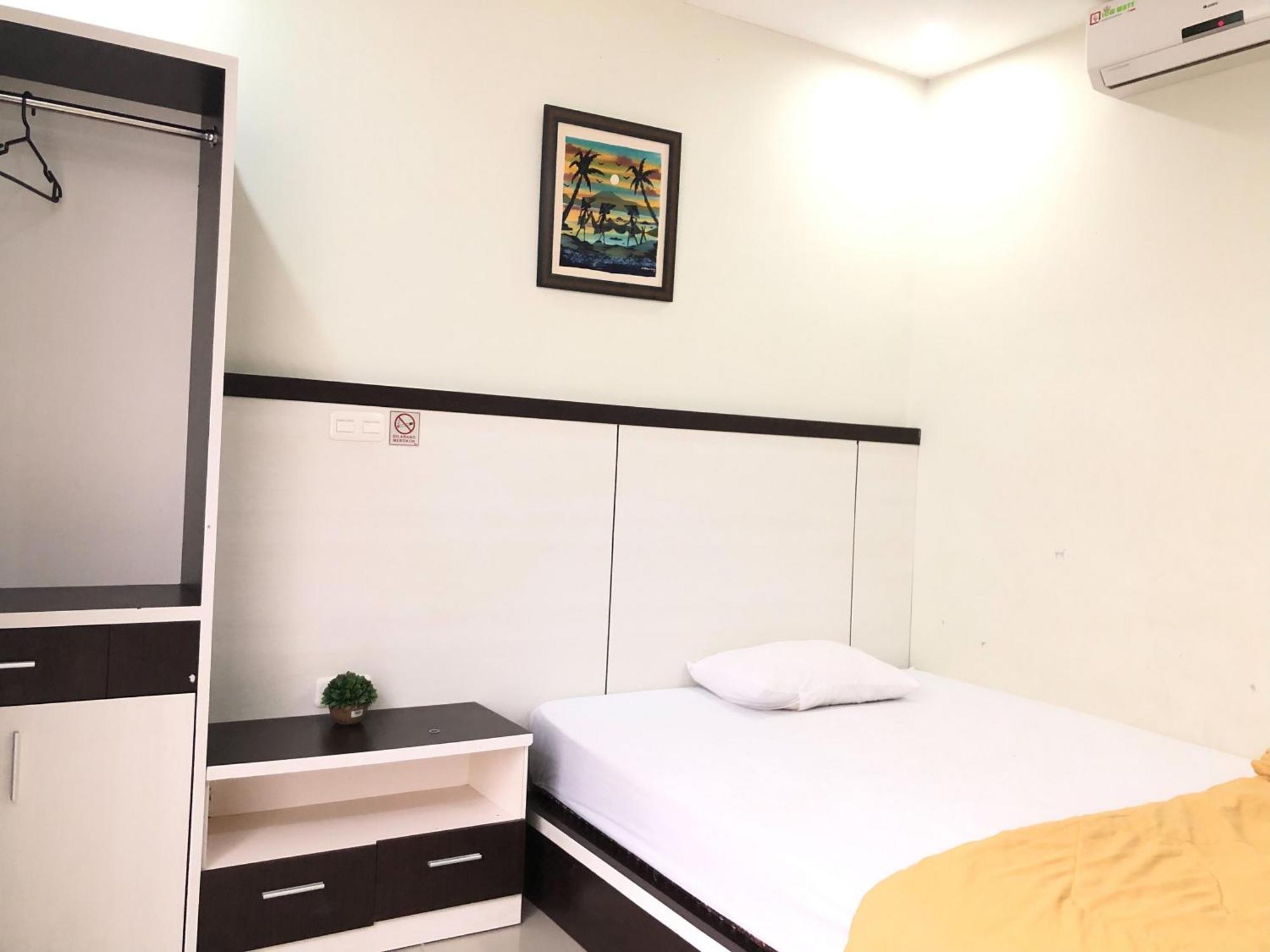 Reddooz Plus At Ininnawa Homestay Syariah Palu Exterior photo