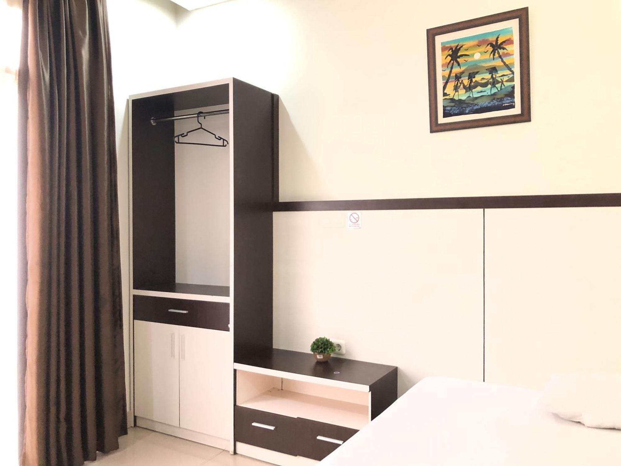 Reddooz Plus At Ininnawa Homestay Syariah Palu Exterior photo